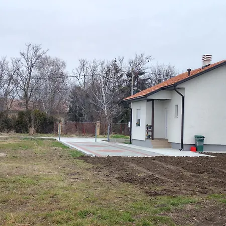 度假居 Sveti Luka- Obradovic Sokak 41