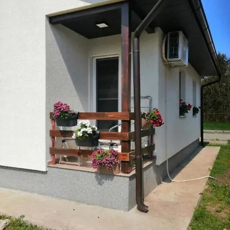 Sveti Luka- Obradovic Sokak 41 Casa vacanze Simanovci